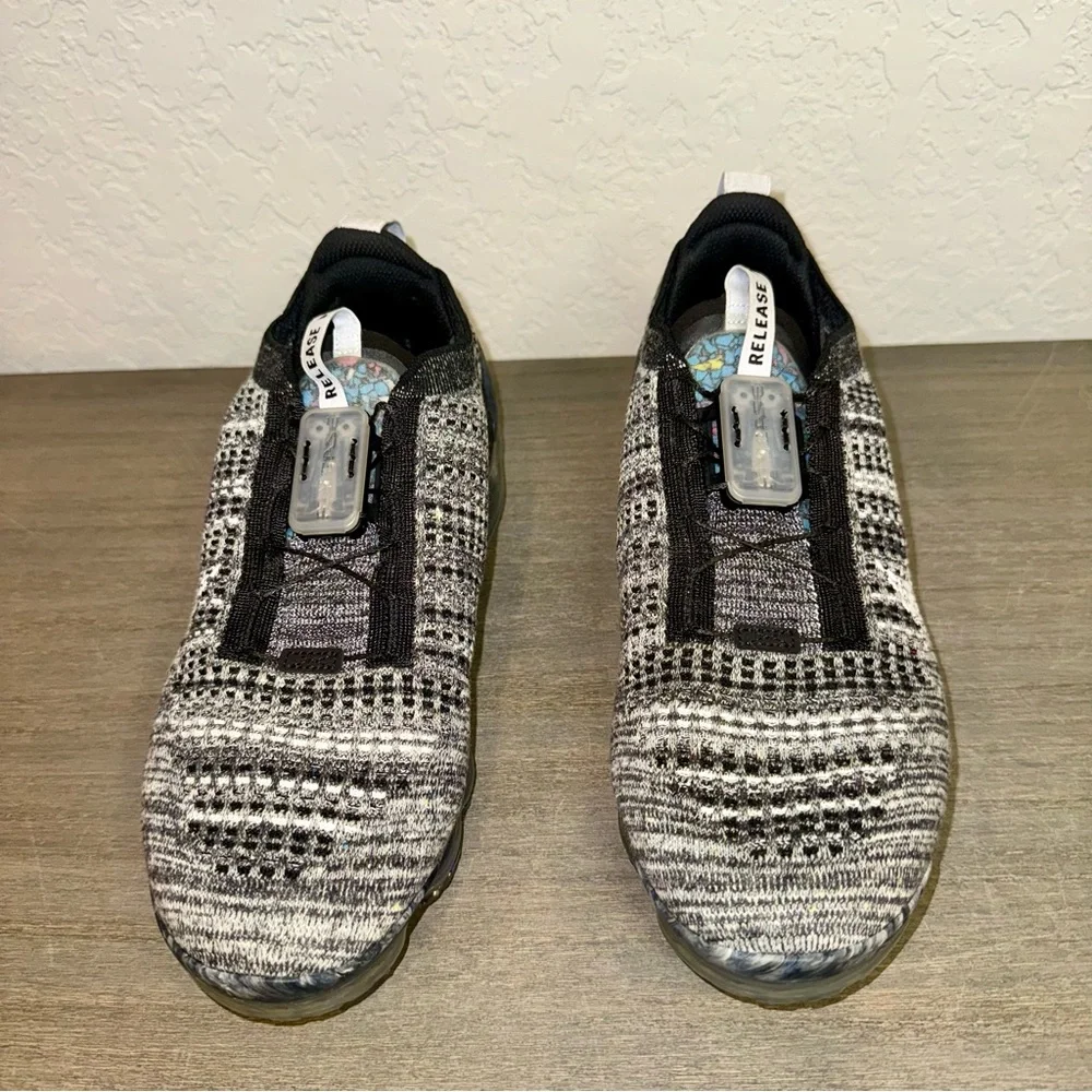 Nike Men’s Air VaporMax 2020 Flyknit, Black/Black/White, Size 10.5 - Picture 2 of 12